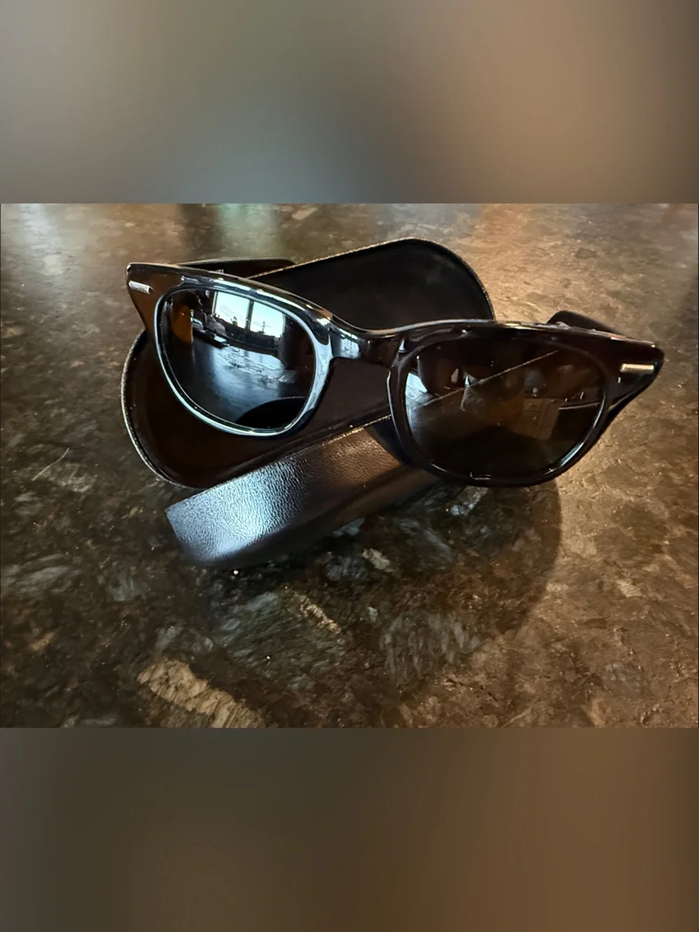 Unisex Classic Black Square Sunglasses